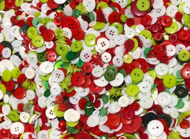 Christmas Mix Buttons 500pcs Red Green Assort Shape Sizes Bulk Lot Aussie Seller