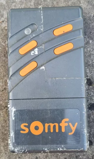 Somfy - Bosch Garagentoröffner Handsender 4-Kanal 26.995 MHz. Orange LED