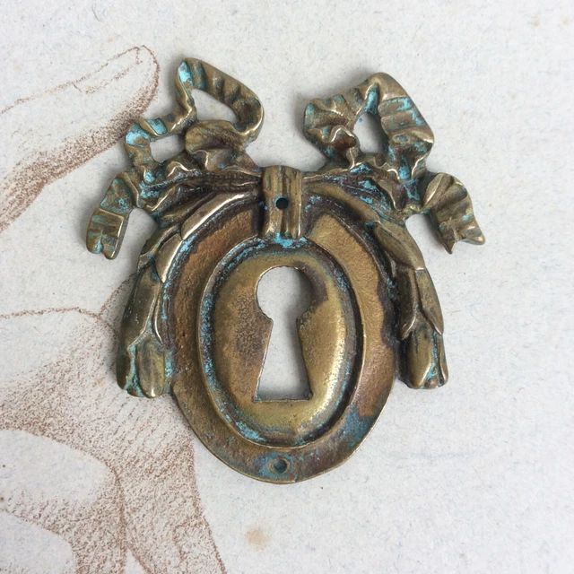 Poignée de meuble copie old style Art nouveau avec entrée