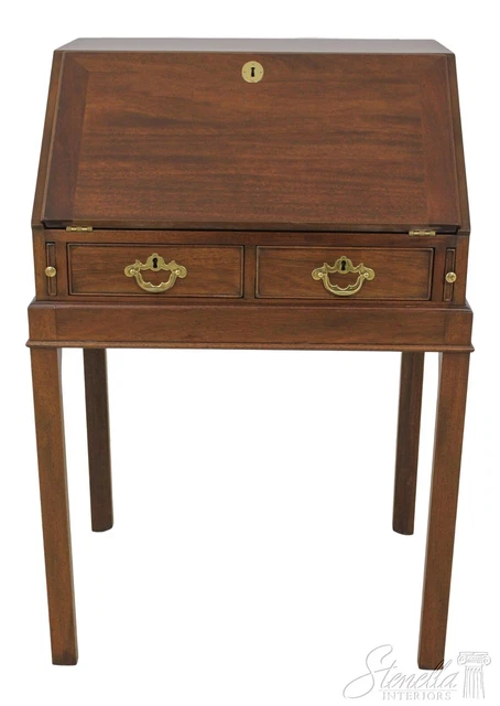 L57331EC: KITTINGER WA-1037 Colonial Williamsburg Mahogany Desk