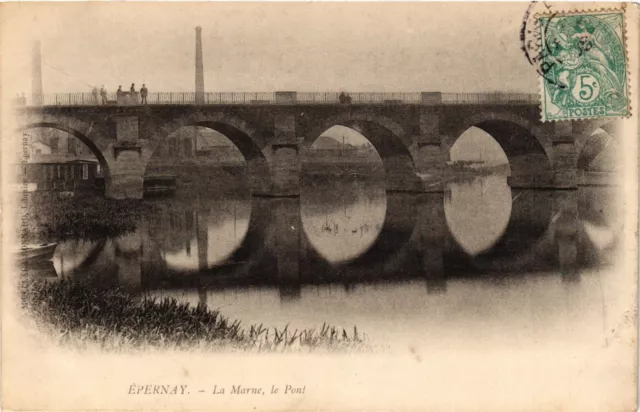CPA ÉPERNAY - La Marne le Pont (742455)