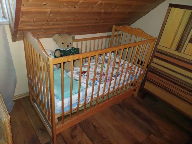 baby bett set komplett, Holz, Buche mit Matraze, Bettwäsche und Unterbettkommode