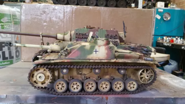 Heng Long 1/16 Stug III RC Modelltank maßgeschneidert lackiert PRO VERSION