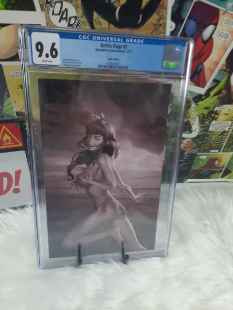 Bettie Page #5 CGC 9.6 Junggeun Yoon INCENTIVE 1:25 B&W VIRGIN VARIANT Dynamite