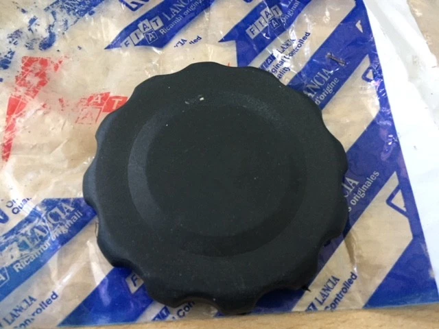 TAPPO SERBATOIO FIAT Lancia Innocenti Nuovo Originale Cod 46629266 EUR TAPPO SERBATOIO FIAT Lancia Innocenti Nuovo Originale Cod 46629266 EUR