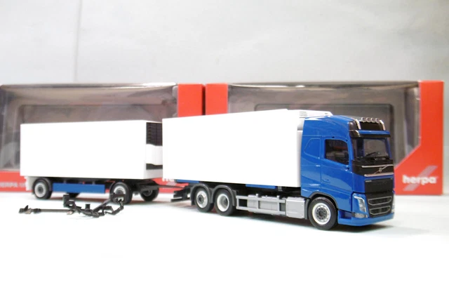 Miniature VOLVO FH4 Gl. 4X2 avec remorque frigo 3 Essieux QC TRANSPORT