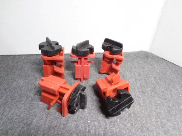 Master Lock 495 Universal Multi-Pole Circuit Breaker Lockout, Pack of 5
