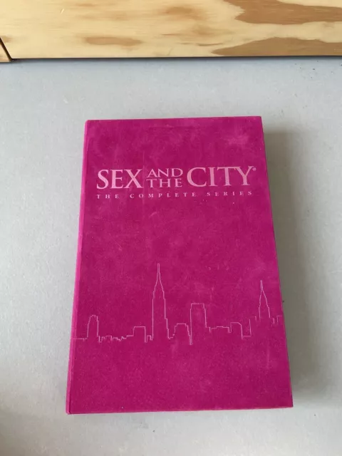 Sex and the City the komplette Serie DVD im rosa Samtbuch