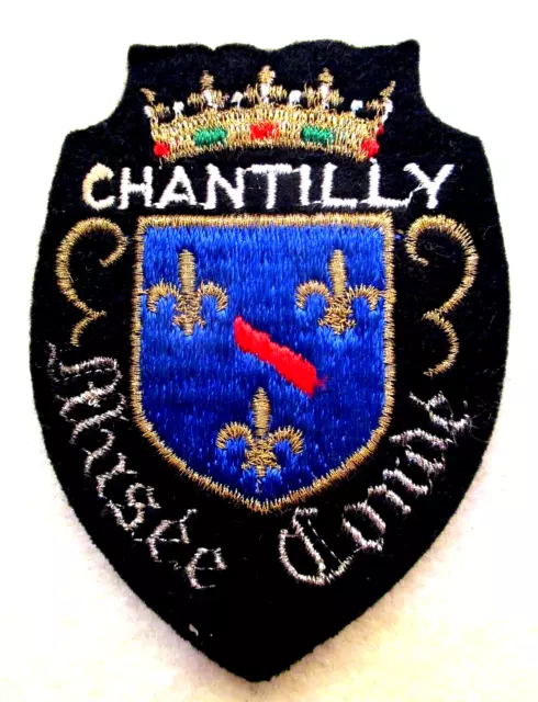 CHANTILLY CREST ♦ CONDE MUSEUM ♦ OISE ♦ HAUTS-DE-FRANCE ♦ Embroidered ♦