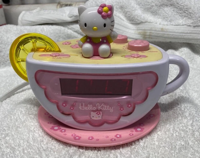 HELLO KITTY TEACUP Digital Clock AM/FM Radio W/ Night Light Pink/White