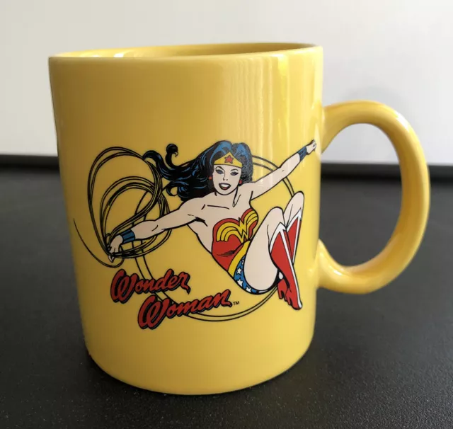 DC Comics — Wonder Woman Coffee Mug. Aphrodite/Athena Quote, Excellent Condition