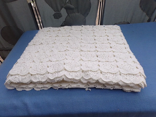 Dessus de lit blanc fait main - Linge de maison