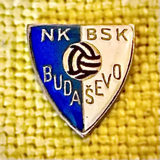 RADNICKI RUDOVCI, Football Club RADNICKI Rudovci Serbia, antique pin, badge  !