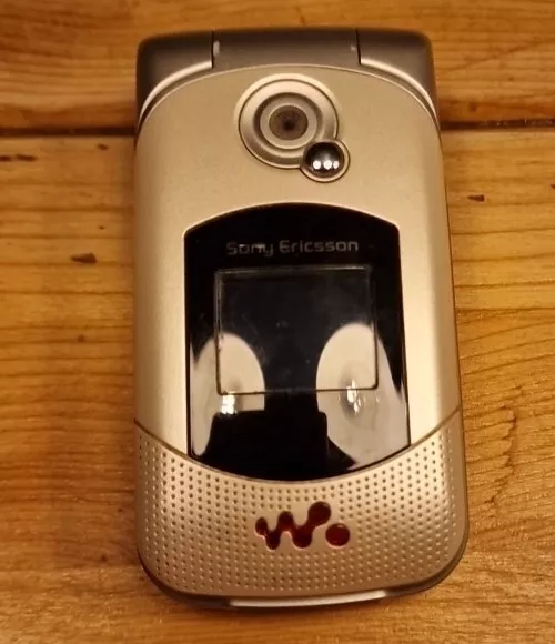 Sony Ericsson W300i Flip Phone. No Charger And Untested. Vintage Walkman Phone