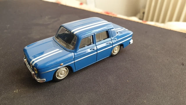 RENAULT 8 / R8 Gordini - Norev 1/43 EUR 8,00 - FR