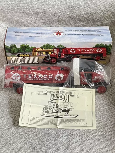 Texaco 1920 Pierce Arrow Cab W/Tanker Truck Red Die Cast Bank ERTL H817