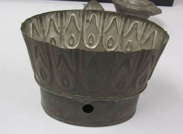 Vintage Metal English Bread Pudding Mold Pine Cone or Other Botanical Design