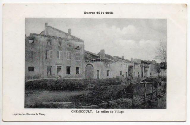 CHENICOURT Meurthe et Moselle CPA 54 milieu du village ruines de guerre soldats