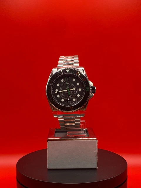 GUCCI Dive Quartz Black Dial Men's Watch - YA136218