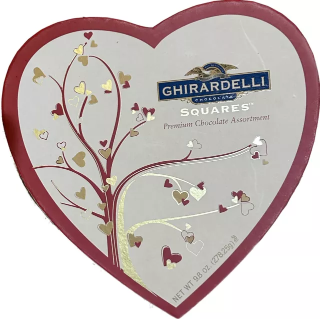 Rare ‘08 Ghirardelli Valentine Heart Chocolate Box Tree Gift Love Romantic Decor