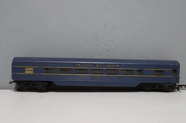 TRI-ANG (R24) (R131) (10724), railway coach, *please note, needs 4 new ...