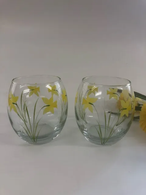 Individually hand painted Daffodil heavy tumblers