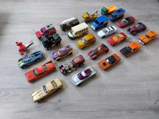 LOT DE 24 Voitures Hot Wheels Matchbox Maisto EUR 35 00