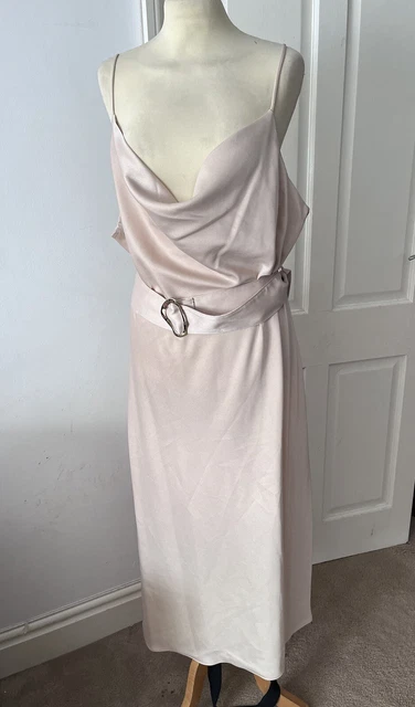 Abito slip on sexy in raso River Island con cintura in pietra prezzo di ricambio £36! UK 18 NUOVI CON ETICHETTE!