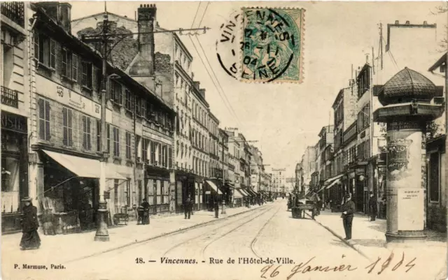 CPA AK VINCENNES Rue de l'Hotel-de-VILLE (672304)