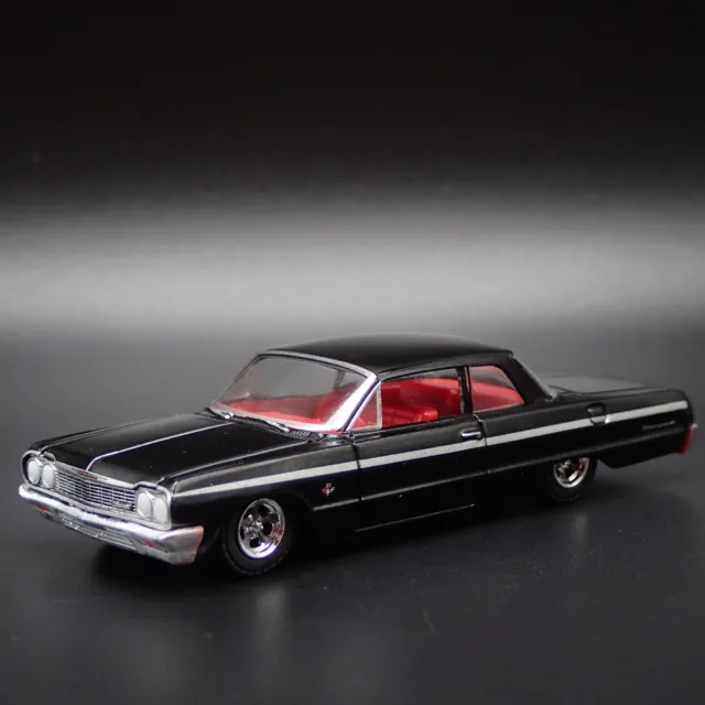 1964 64 Chevy Chevrolet Biscayne 2 Tür 1:64 Maßstab Sammel Druckguss Modellauto