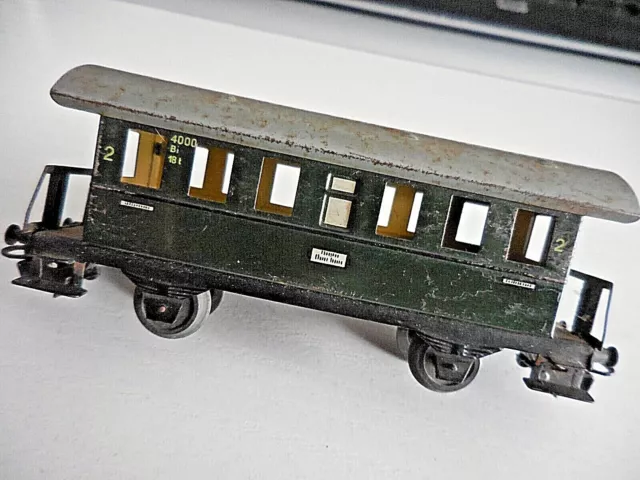 Lot de 2 anciens wagons voyageurs/marchandise train électrique des années1960