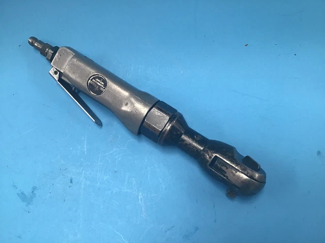 Central Pneumatic 3/8”Drive Air Ratchet