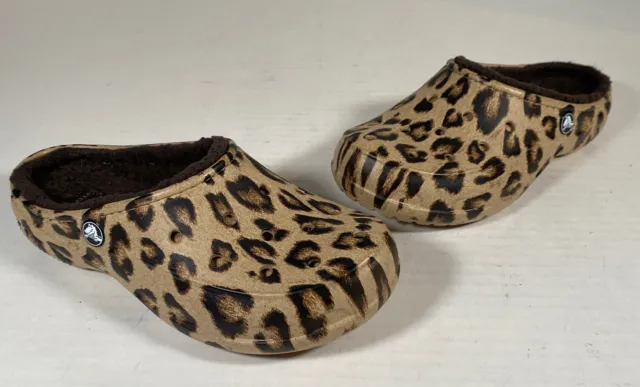 Crocs Cheetah Leopard Slide Clogs Faux Fur Lined Dual Comfort Brown Women’s 5