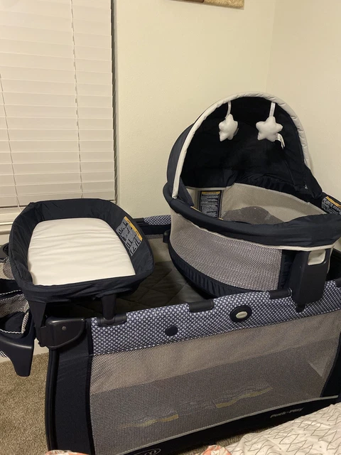 Graco Pack'n Play Travel Dome LX Play yard Leyton - 2110536