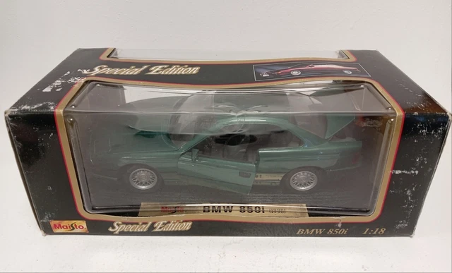 Maisto 1/18 Scale Diecast 31805 - BMW 850i 1990 - Red