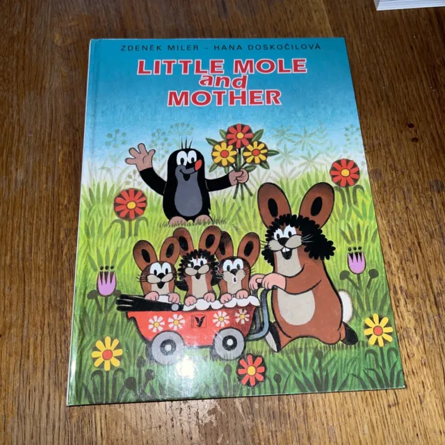 Zdenek Miler, Hana Doskocilova: Little Mole and Mother / English Book