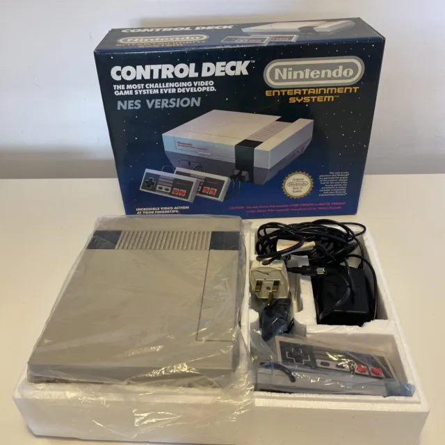 Nintendo Entertainment System (NES) boxed! Very rare condition Console! 1986