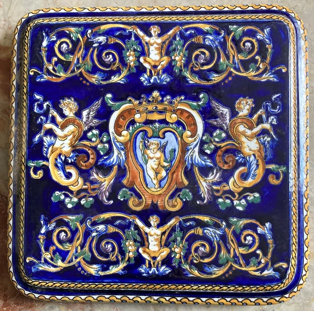 GIEN, dessous de plat,Renaissance Italienne