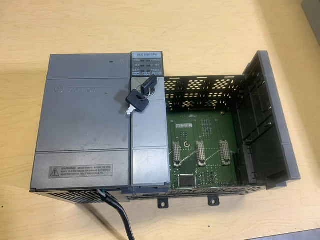 Allen Bradley Slc500 Rack W/  Slc 5/03 Plc