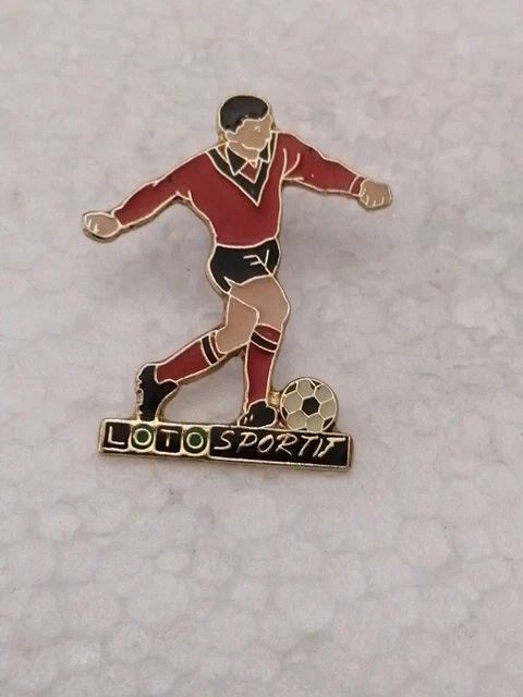PIN'S FOOTBALL NIMES OLYMPIQUE JEAN-BOUIN COSTIERES CROCOS CC