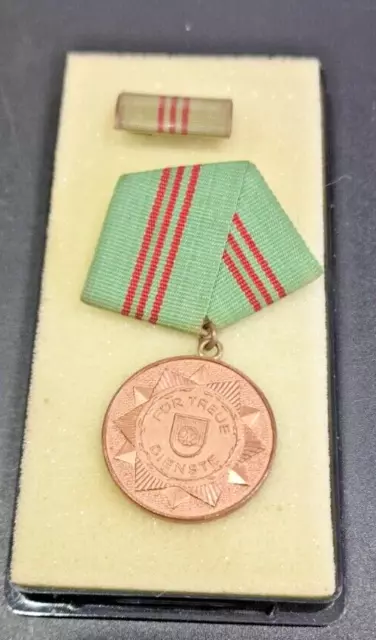 Auszeichnung DDR: Medaille für treue Dienste bewaffnete Organe des MdI Bronze IS