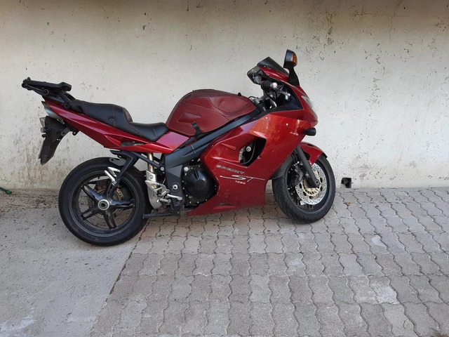 moto triumph 1050 ST 2006