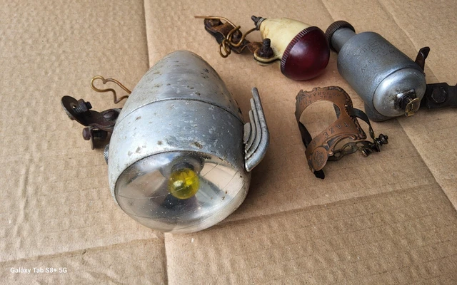 VÉLO ANCIEN PHARE type obus Avant Vélomoteur EUR 15,00 - FR VÉLO ANCIEN PHARE type obus Avant Vélomoteur EUR 15,00 - FR