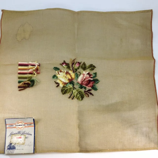 Lona con aguja floral Hiawatha preelaborada 19"" X 20"" lana vintage