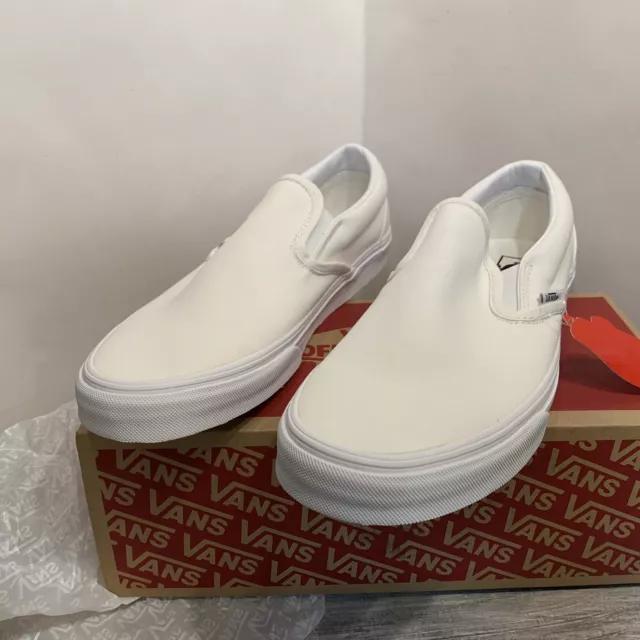 [VN000EYEW001] Vans Men's UA Classic Slip-On True White Sneakers Shoes New