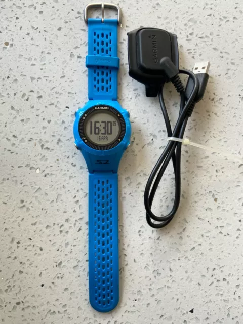 GARMIN APPROACH S2 GPS Golf Watch. Blue. NEW RRP £139