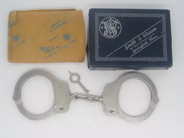 S&W Smith and Wesson Model 90 Handcuffs in Original Box ( restraints )