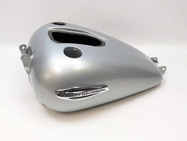 2010-2017 Harley Dyna Switchback/Low Rider/Street Bob Fuel Tank Brilliant Silver
