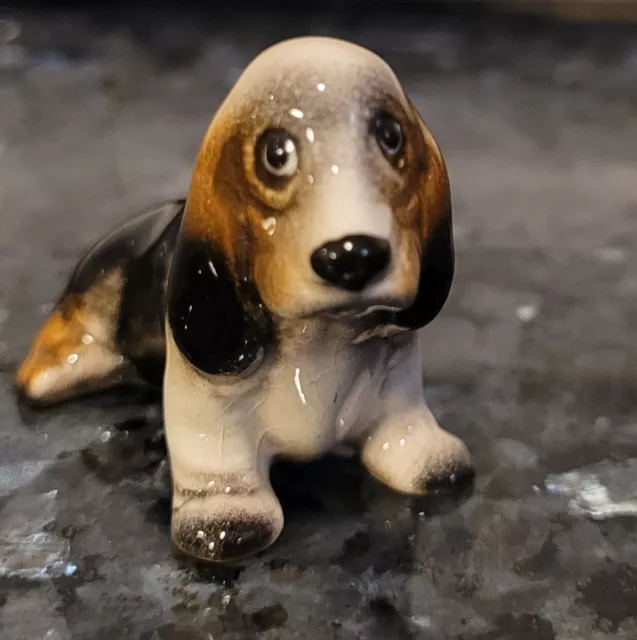 Vintage Hagen Renaker Figurine Bassett Hound Dog Sitting Collectible Miniature