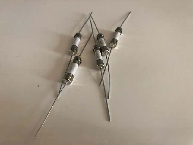 LOT DE 10 FUSIBLES 4A 5A 6.3A 250V CERAMIQUE AU CHOIX 5x20mm